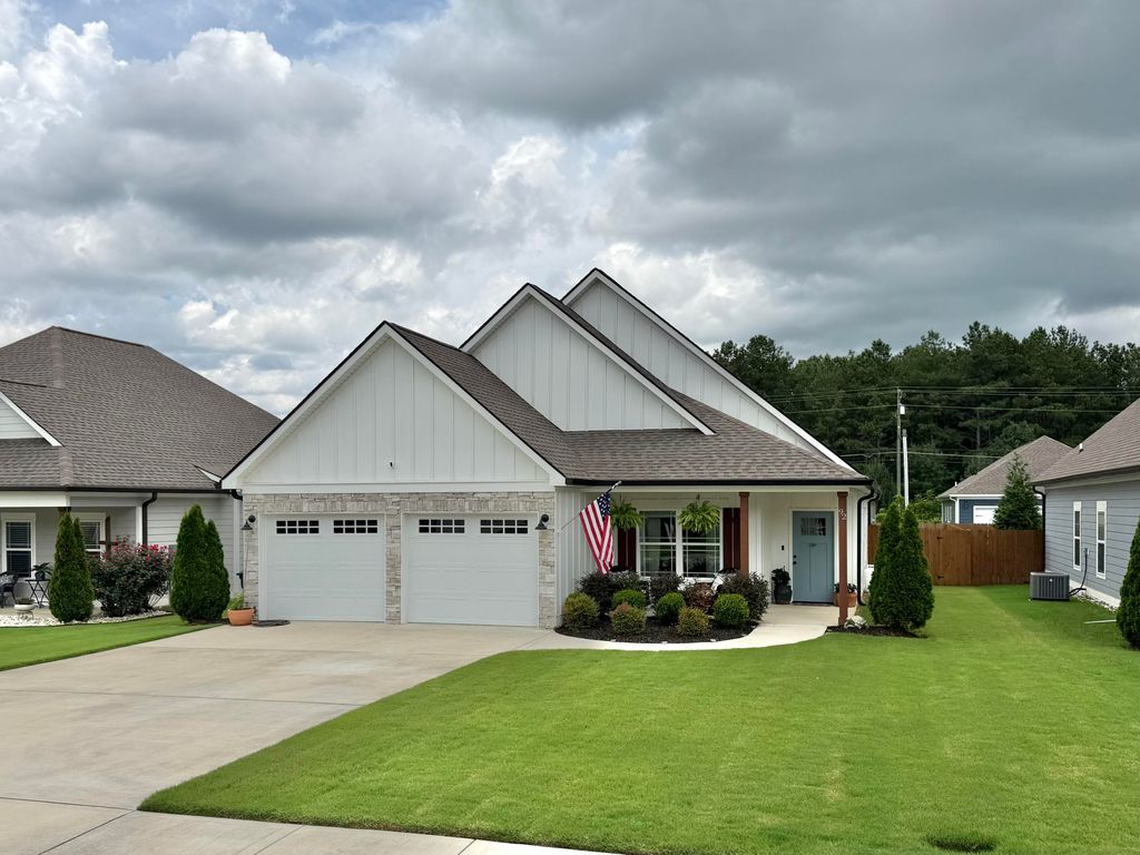 92 Country Cove Drive, Rossville, GA 30741