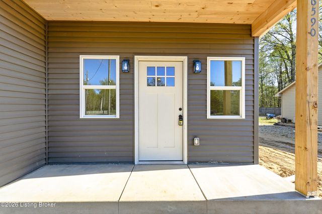 6590 Sylvania 6 Rd, Louisville, KY 40258