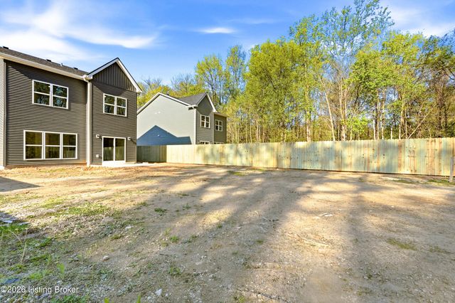 6590 Sylvania 6 Rd, Louisville, KY 40258