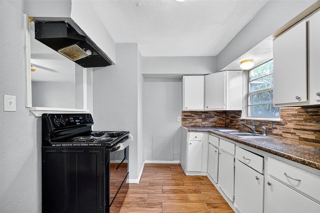 10106 Sierra Drive, Houston, TX 77051