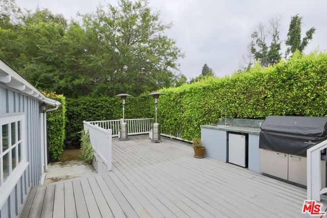 4000 Denny Avenue, Studio City, CA 91604