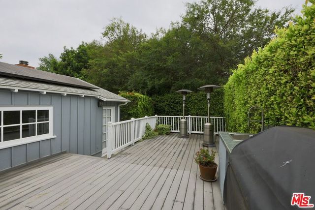 4000 Denny Avenue, Studio City, CA 91604