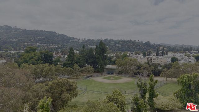 4000 Denny Avenue, Studio City, CA 91604