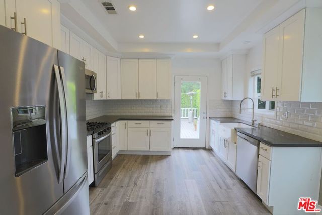 4000 Denny Avenue, Studio City, CA 91604