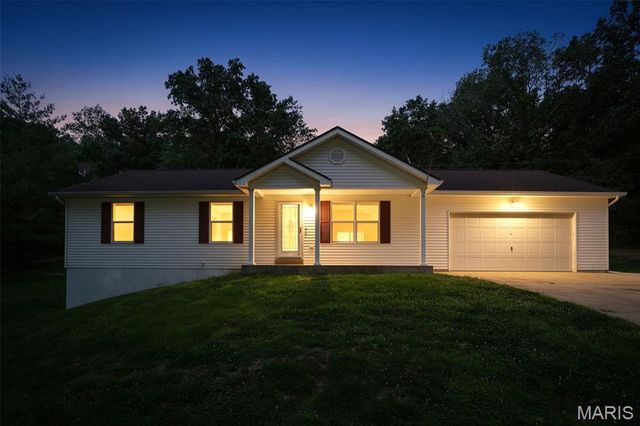687 Woodview Drive, Villa Ridge, MO 63089