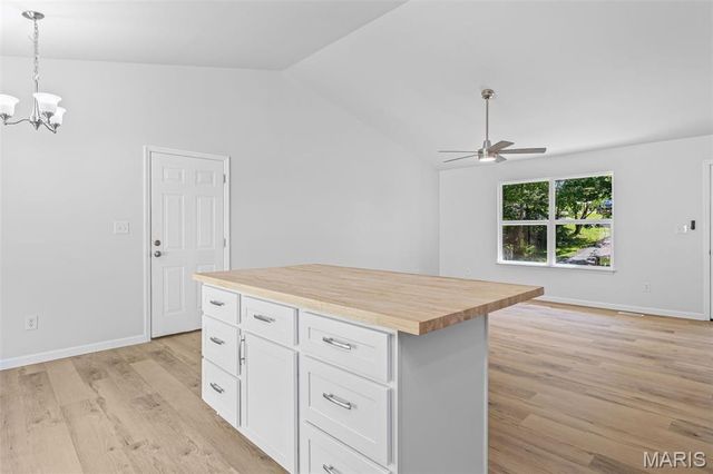 687 Woodview Drive, Villa Ridge, MO 63089