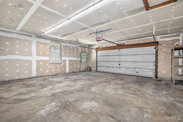 687 Woodview Drive, Villa Ridge, MO 63089