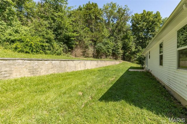 687 Woodview Drive, Villa Ridge, MO 63089