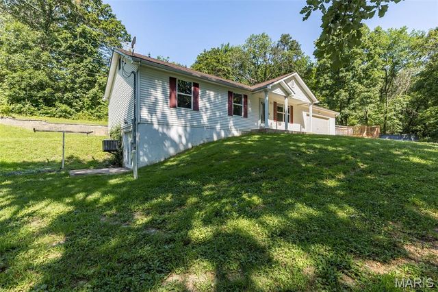 687 Woodview Drive, Villa Ridge, MO 63089