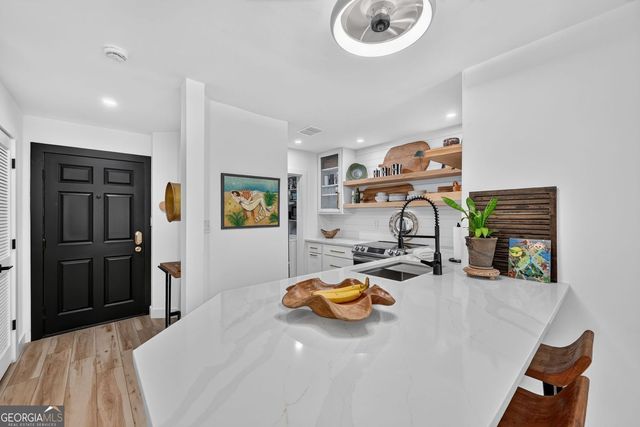 244 13th Street 201, Atlanta, GA 30309