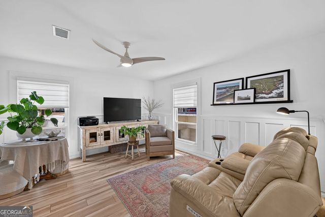 244 13th Street 201, Atlanta, GA 30309
