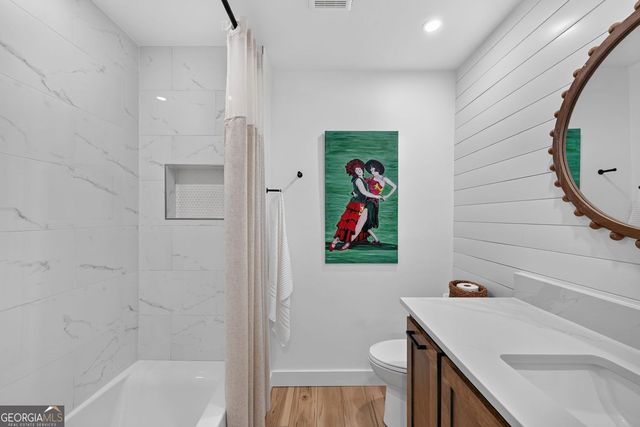 244 13th Street 201, Atlanta, GA 30309