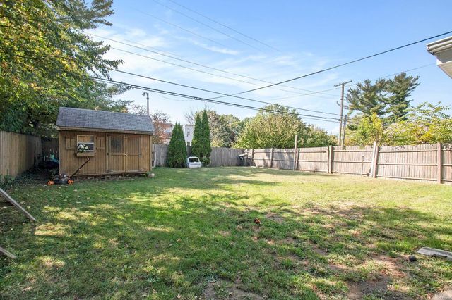3529 Woldhaven Drive, South Bend, IN 46614