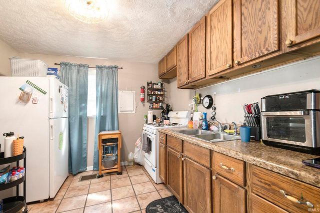 3529 Woldhaven Drive, South Bend, IN 46614