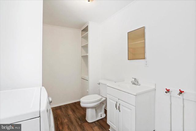 25 HARRISON AVE, Berkeley Springs, WV 25411