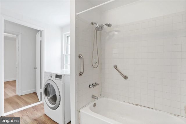 25 HARRISON AVE, Berkeley Springs, WV 25411