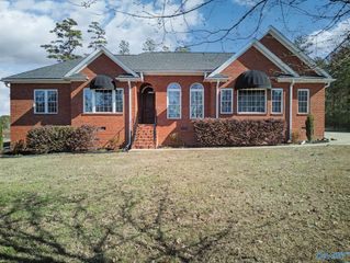 15 County Road 396, Centre, AL 35960