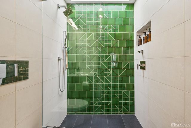 1515 Van Dyke Avenue, San Francisco, CA 94124