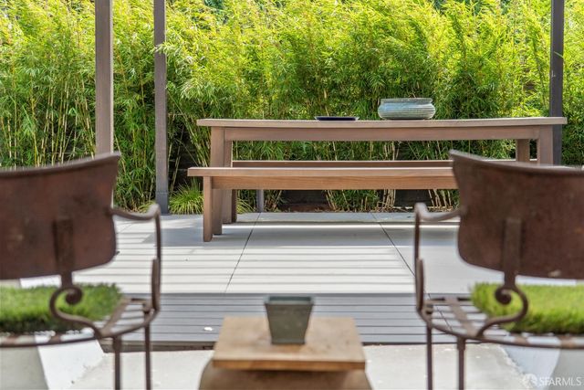 1515 Van Dyke Avenue, San Francisco, CA 94124