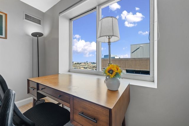 8-10 Museum Way 1429, Cambridge, MA 02141