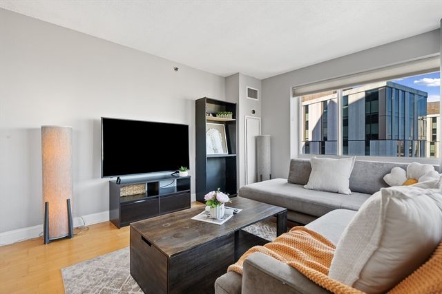 8-10 Museum Way 1429, Cambridge, MA 02141