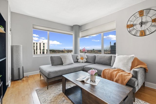 8-10 Museum Way 1429, Cambridge, MA 02141