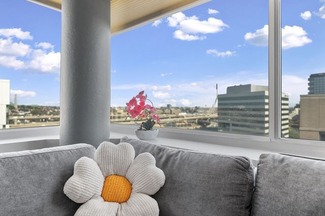 8-10 Museum Way 1429, Cambridge, MA 02141