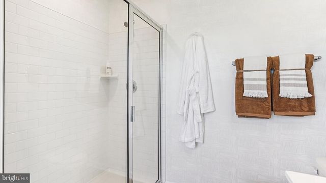 122 ESSEX DR, Sicklerville, NJ 08081