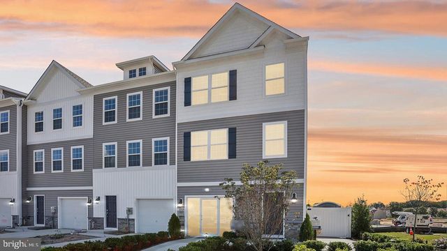 122 ESSEX DR, Sicklerville, NJ 08081