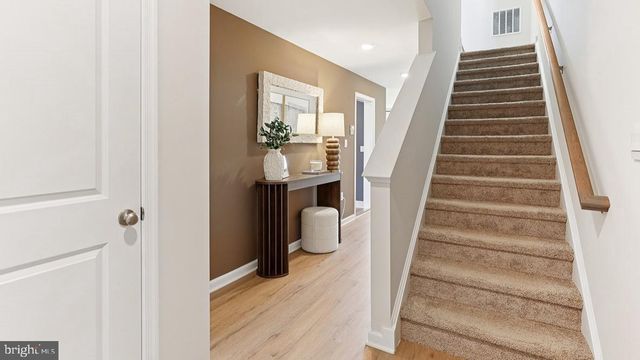 122 ESSEX DR, Sicklerville, NJ 08081