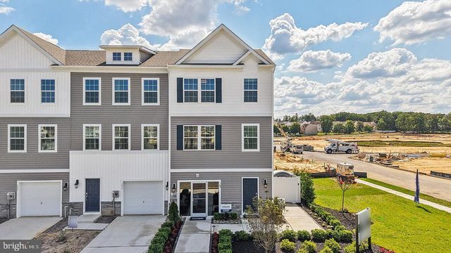 122 ESSEX DR, Sicklerville, NJ 08081