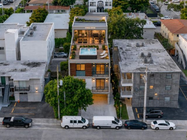 718 SW 4th St, Miami, FL 33130