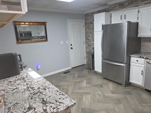 2821 E Turtle Creek Drive, Fairfield, OH 45014