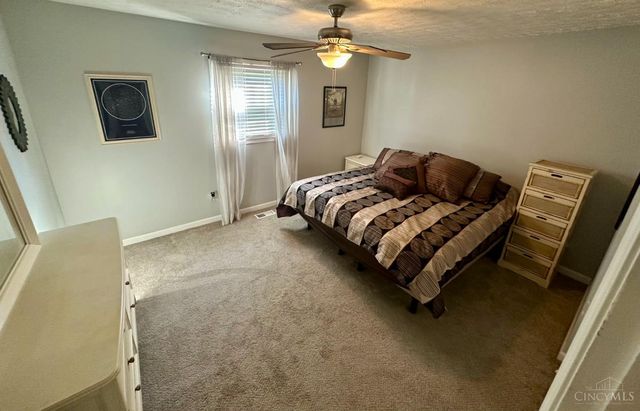 2821 E Turtle Creek Drive, Fairfield, OH 45014