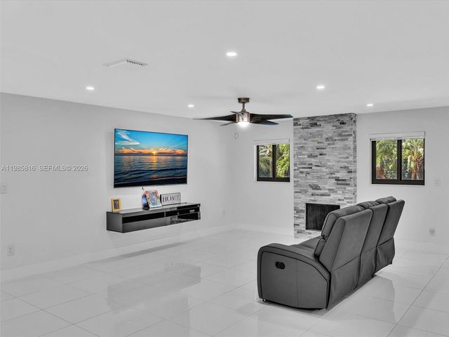 4501 SW 133rd Ave, Southwest Ranches, FL 33330