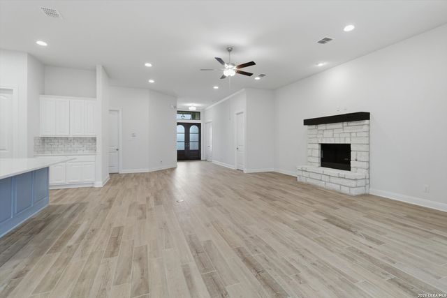 3835 escalera, Bulverde, TX 78163