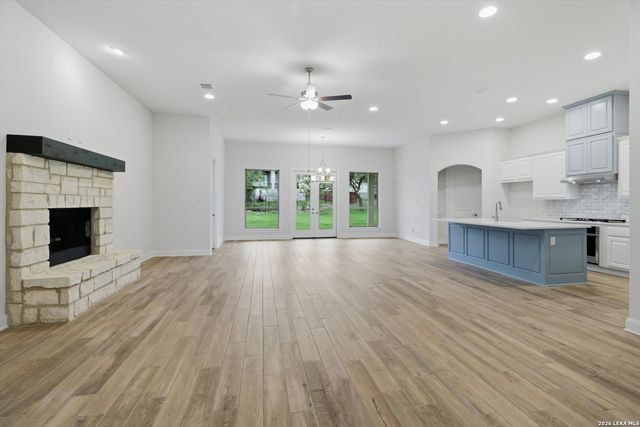 3835 escalera, Bulverde, TX 78163