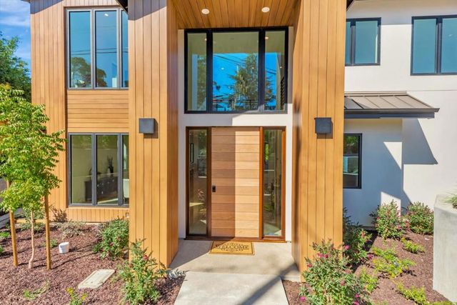 1019 Wilmington Way, Redwood City, CA 94062
