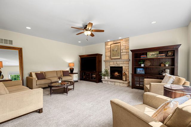 8872 Winding Trail, St. John, IN 46373