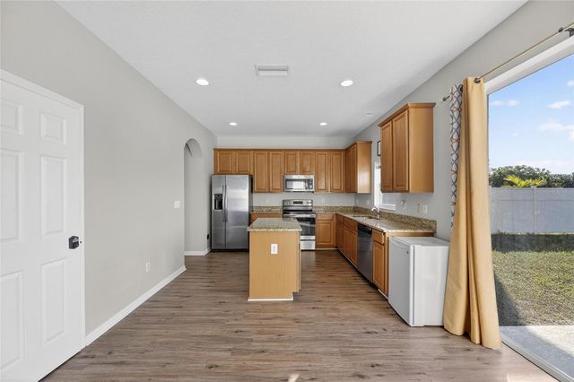 7520 DRAGON FLY LOOP, Gibsonton, FL 33534