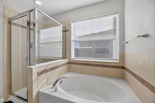 7520 DRAGON FLY LOOP, Gibsonton, FL 33534