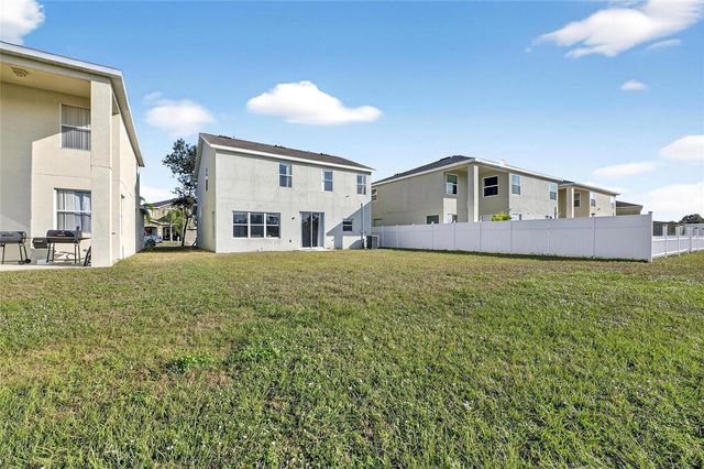 7520 DRAGON FLY LOOP, Gibsonton, FL 33534