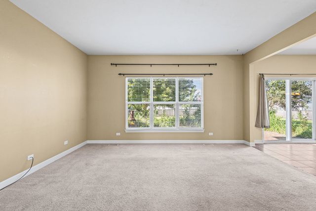 435 Shadow Wood Drive, Yorkville, IL 60560