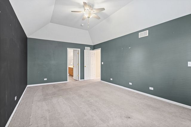 435 Shadow Wood Drive, Yorkville, IL 60560