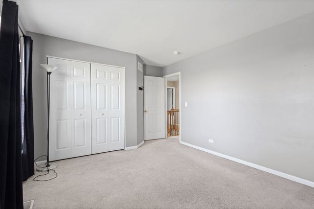 435 Shadow Wood Drive, Yorkville, IL 60560