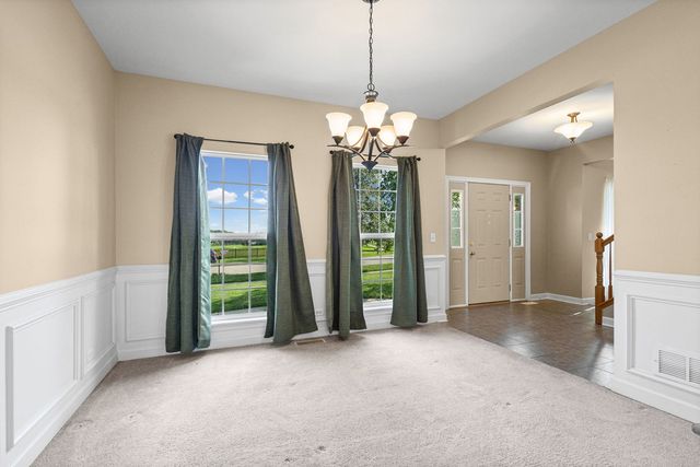 435 Shadow Wood Drive, Yorkville, IL 60560