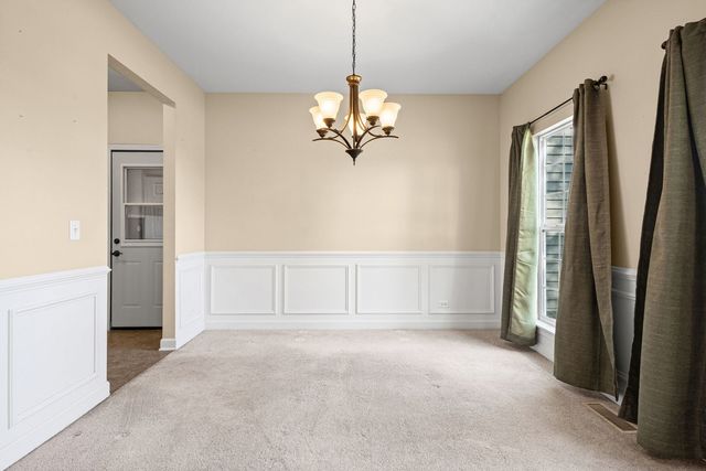 435 Shadow Wood Drive, Yorkville, IL 60560