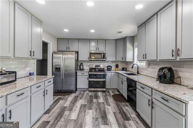 601 Skyland Court, Winder, GA 30680