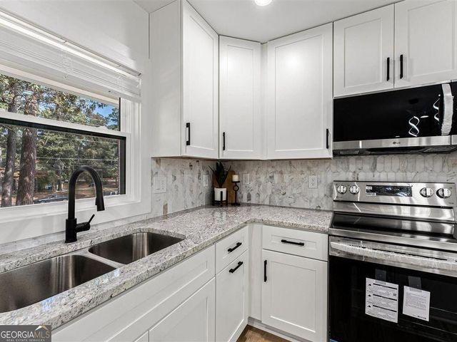 4071 Rainbow Drive, Decatur, GA 30034