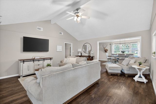 12403 Cherry Point Drive, Mont Belvieu, TX 77535